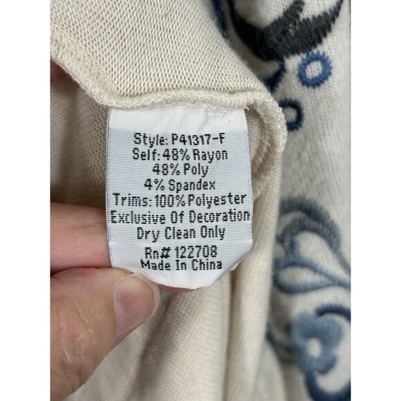 Johnny Was Cardigan Sweater Size Large Ivory Embroidered Floral Rayon Blend - Picture 7 of 11